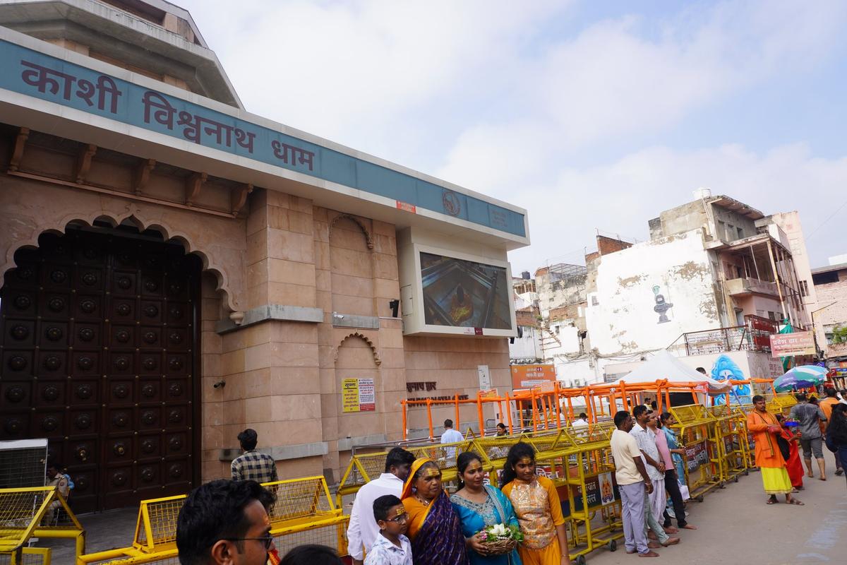 Kashi Yatra from Bangalore — Flights & Darshan Plan