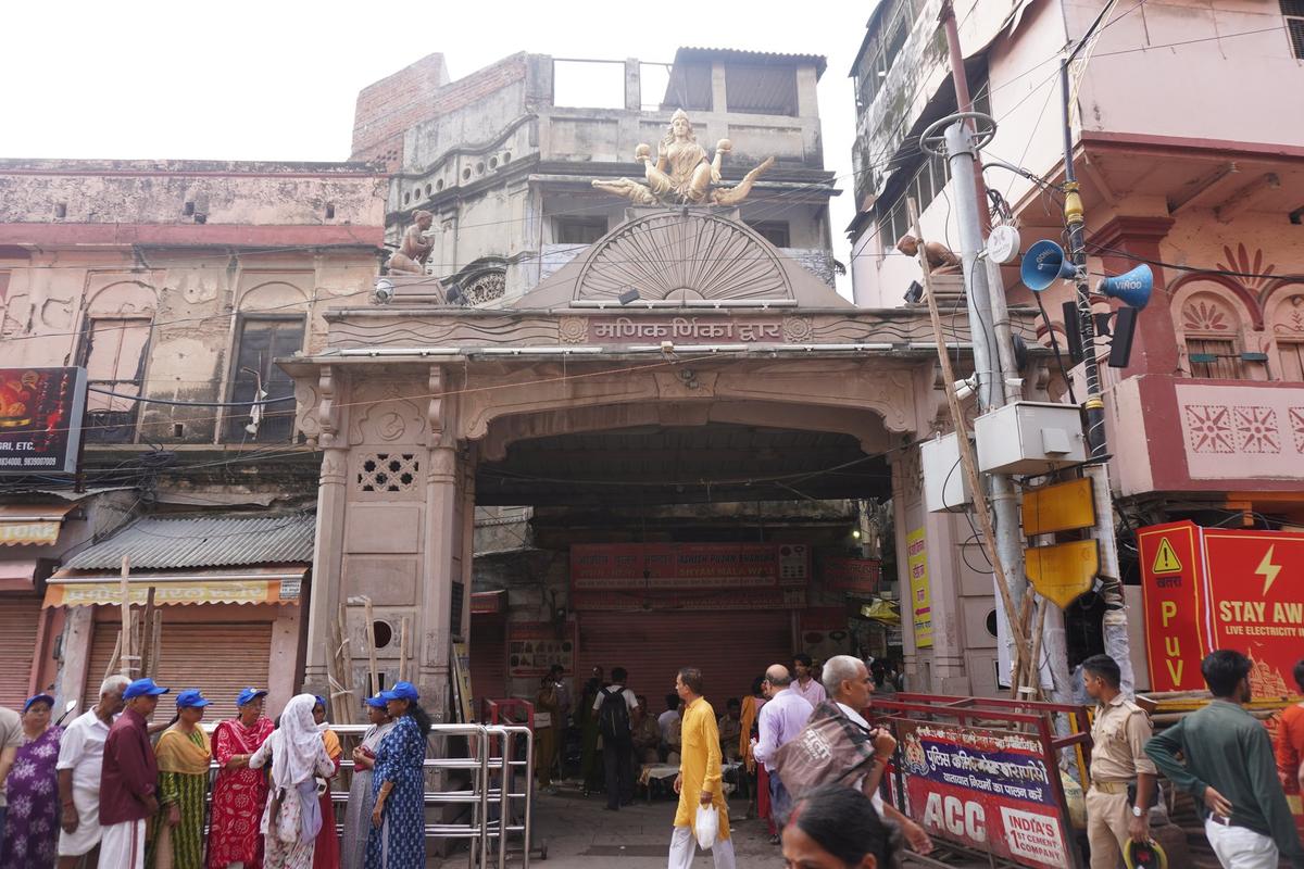 Kashi Yatra from Mumbai — Flights, Trains & Darshan Plan